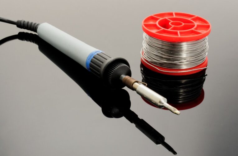 The Kinds Of Soldering Iron Available
